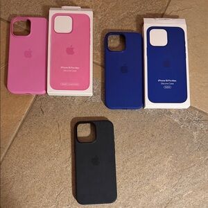 Apple iPhone 16 Pro Max Silicone Case - Vibrant Pink, Deep Blue, Classic Black